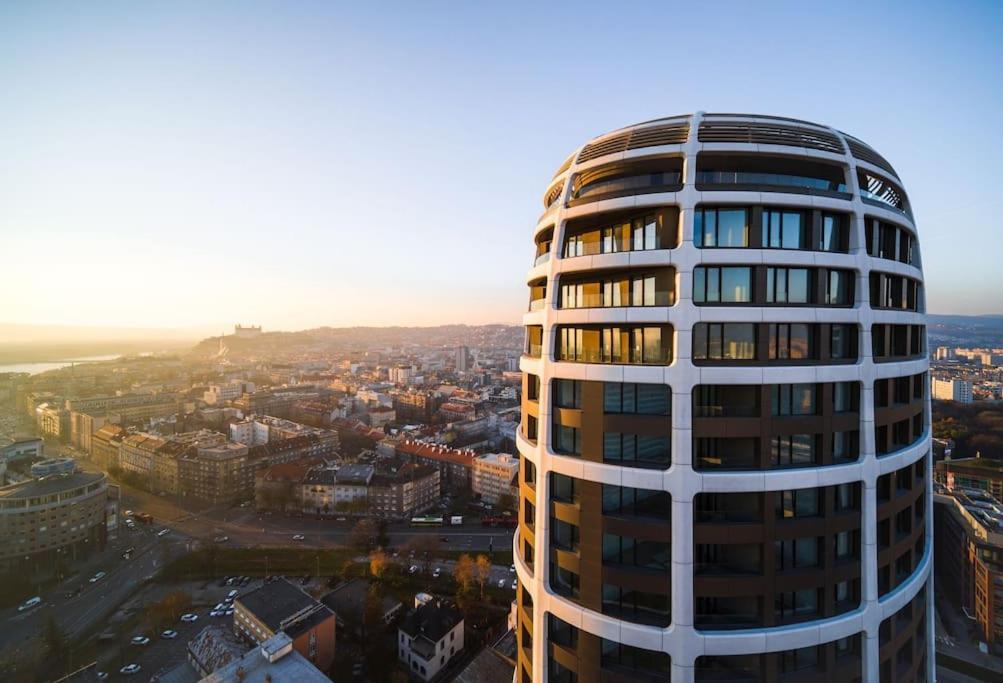 Sky-Park Flat&Parking Apartment บราติสลาวา ภายนอก รูปภาพ